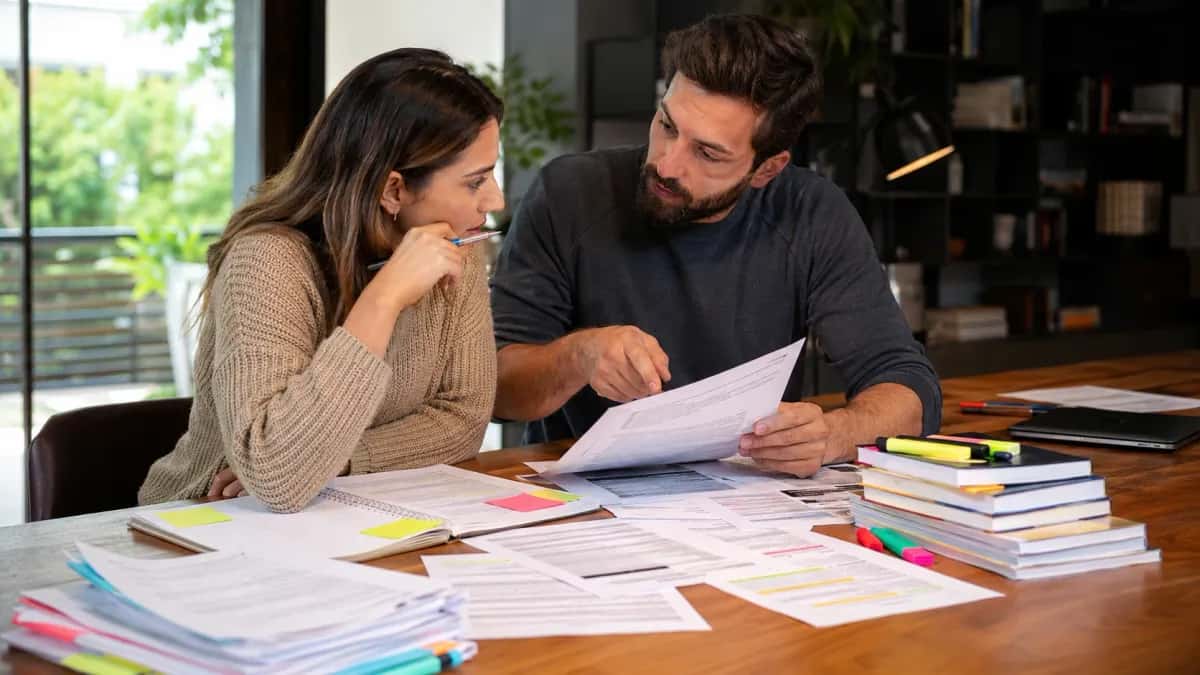 How to Study Real Estate Disclosure Questions by Grouping Them Around Who Must Tell What and When