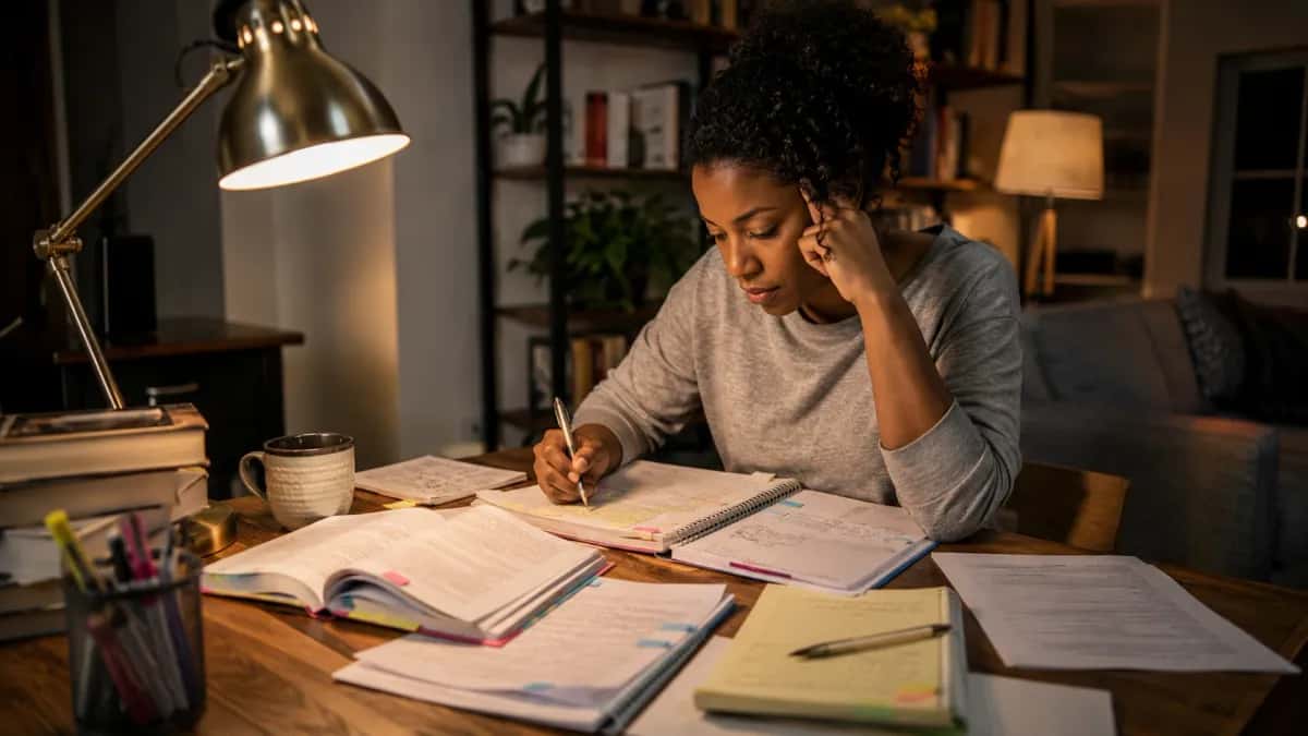 How to Use Short Real Estate Study Sessions Without Turning Them Into Passive Re-Reading