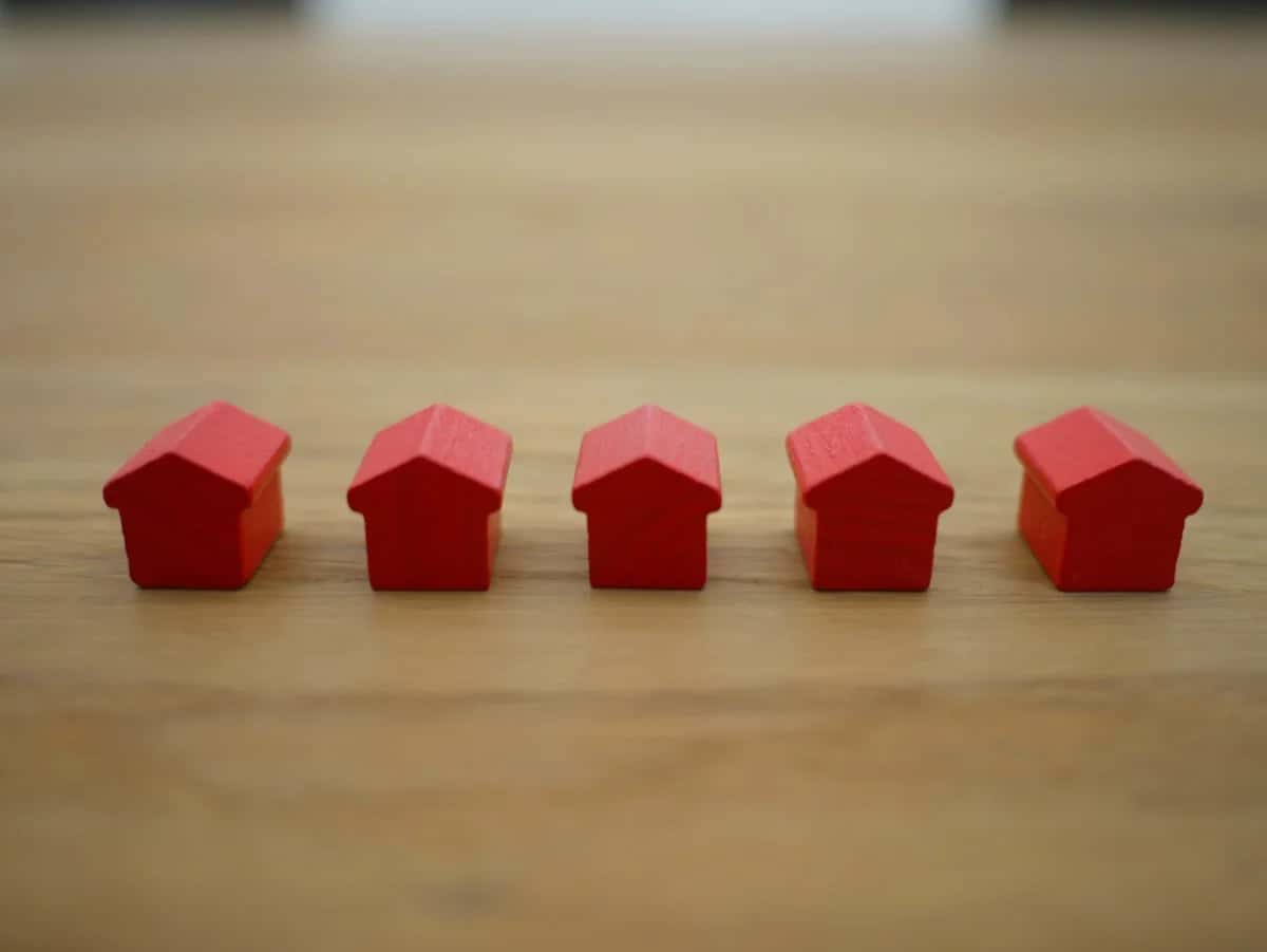 How to Pass the Real Estate Exam on the First Try (2026): 7-Step Plan + Weekly Schedule
